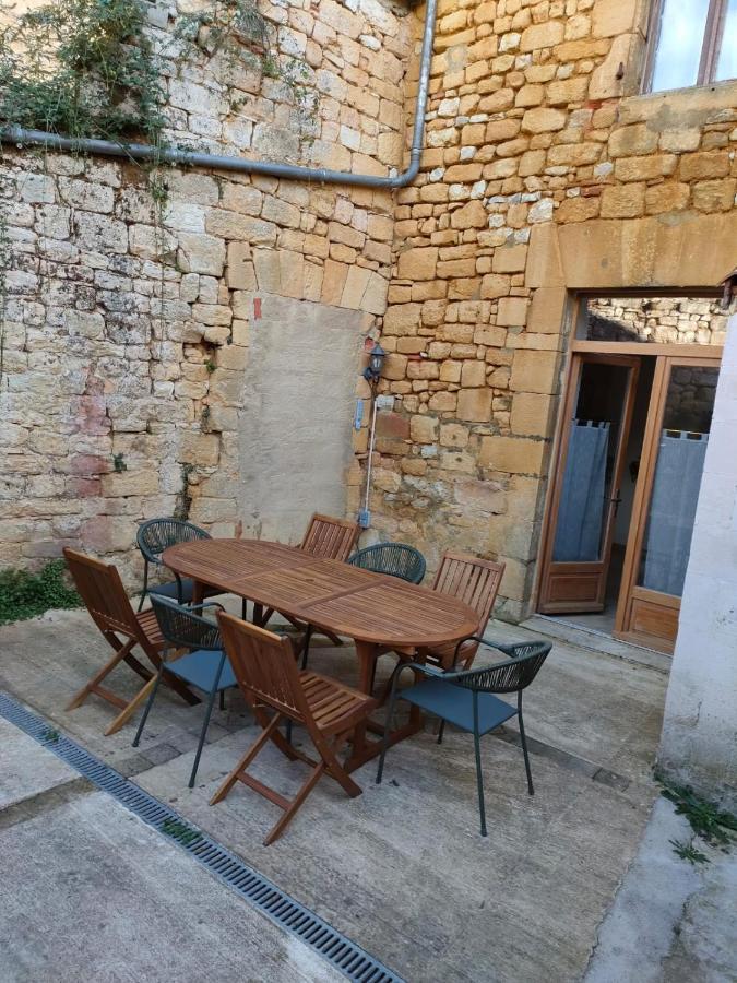 Maison De Caractere Au Coeur De La Cite Medievale De Gourdon Exteriör bild